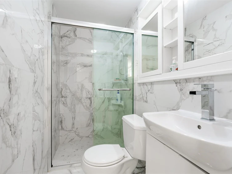 1033 E 39th Avenue, Vancouver, BC, V5W 1K9 - 31