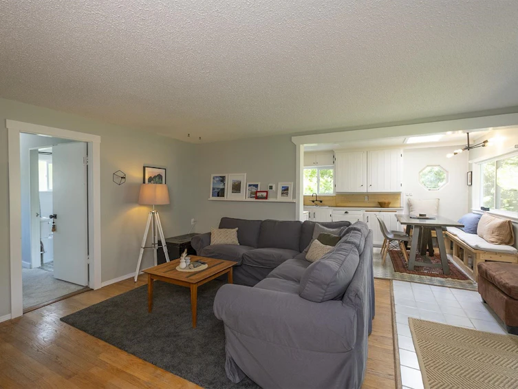 649 Dougall Road, Gibsons, BC, V0N 1V8 - 2