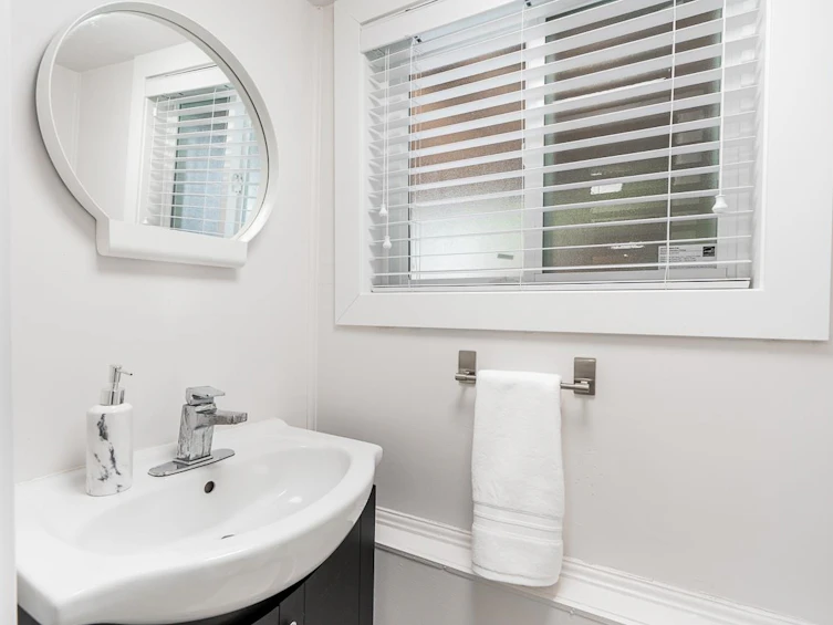3925 Inverness Street, Vancouver, BC, V5V 4W4 - 26