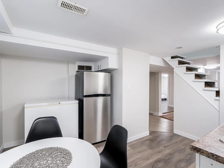 3925 Inverness Street, Vancouver, BC, V5V 4W4 - 25