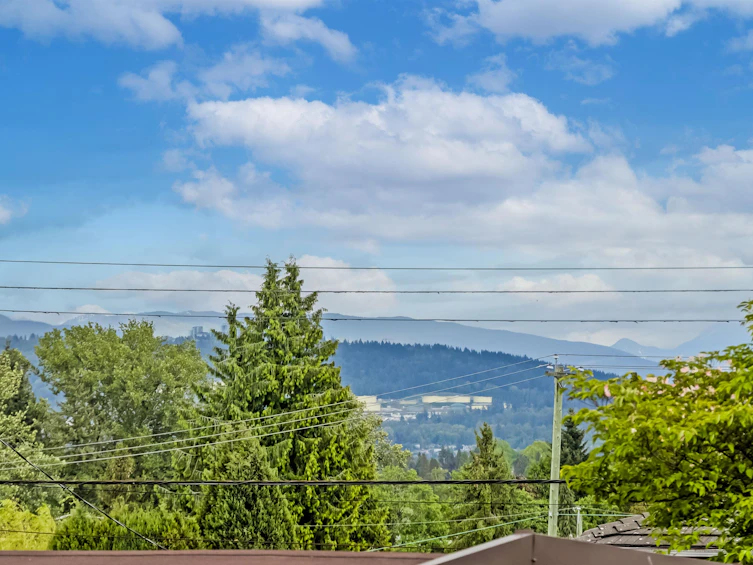 4872 Gilpin Court, Burnaby, BC, V5G 3A3 - 11