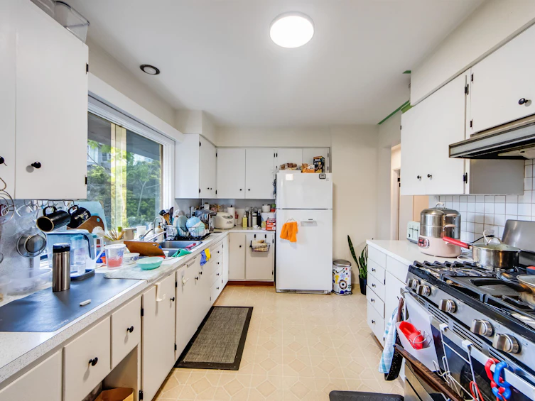 4872 Gilpin Court, Burnaby, BC, V5G 3A3 - 13