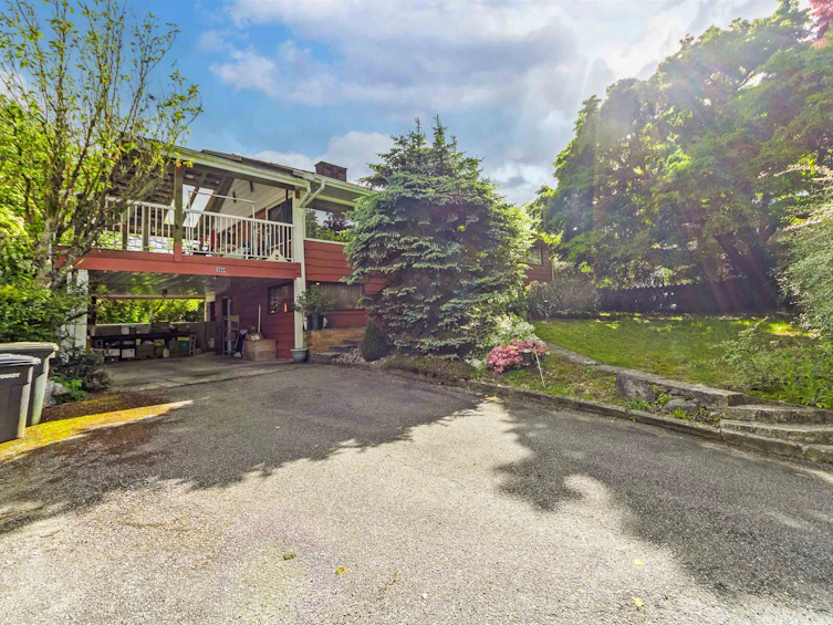 4872 Gilpin Court, Burnaby, BC, V5G 3A3 - 16