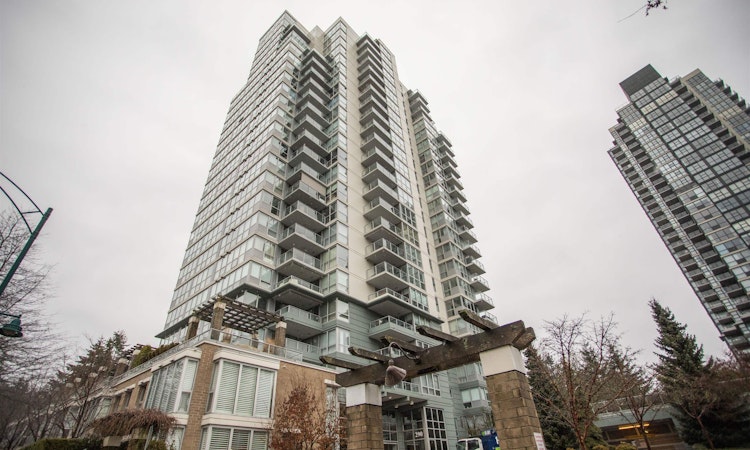 302-290 Newport Drive