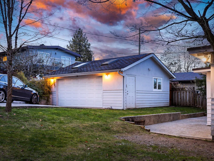 800 Calverhall Street, North Vancouver, BC, V7L 1X9 - 36