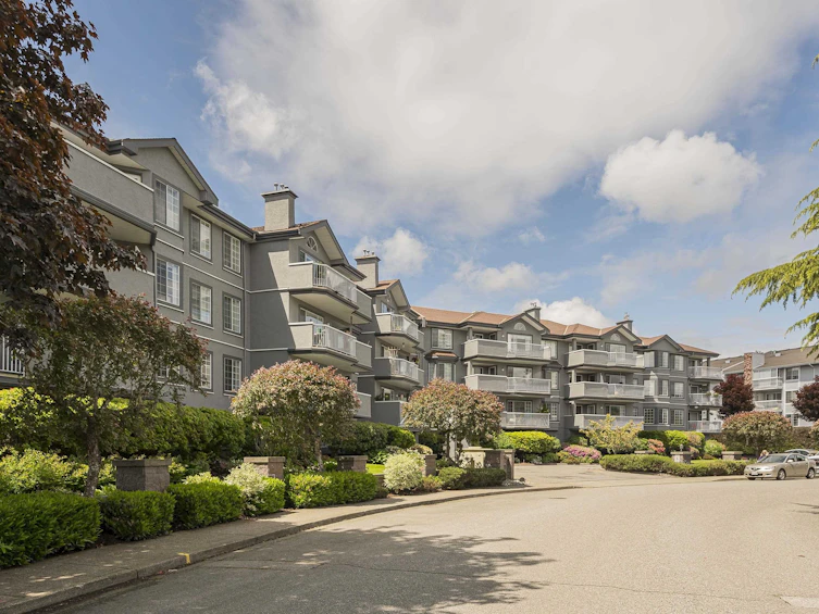 313-5375 205 Street, Langley, BC, V3A 7V7 - 2