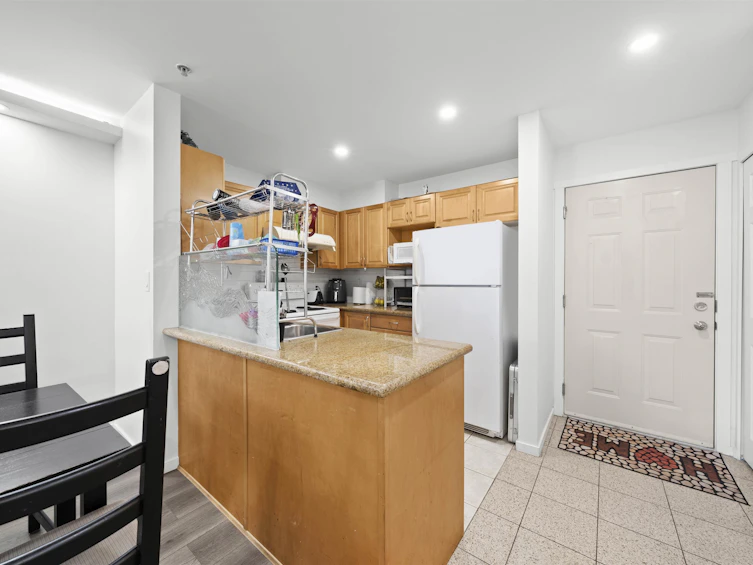 307-5438 Rupert Street, Vancouver, BC, V5R 2K3 - 9