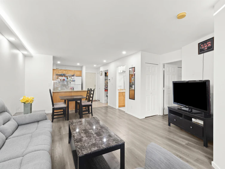 307-5438 Rupert Street, Vancouver, BC, V5R 2K3 - 7
