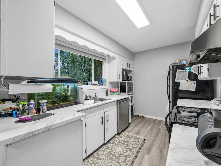 32064 Joyce Avenue, Abbotsford, BC, V2T 1B7 - 6