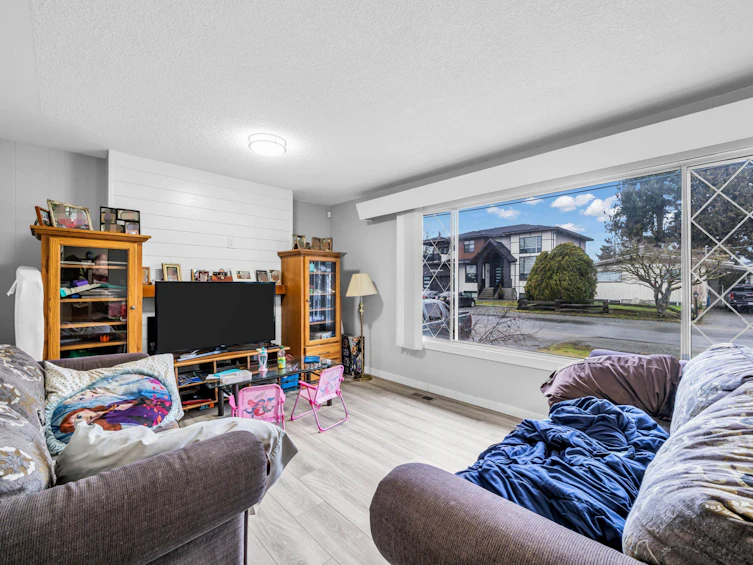 32064 Joyce Avenue, Abbotsford, BC, V2T 1B7 - 13