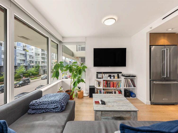 208-161 E 1st Avenue, Vancouver, BC, V6A 0G1 - 2