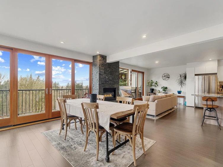 6352 Marine Drive, Burnaby, BC, V3N 2Y3 - 9