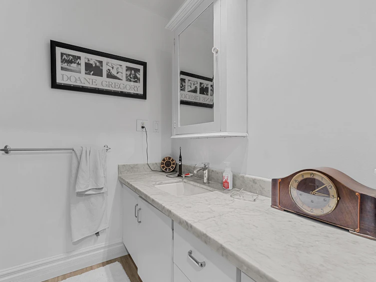 6352 Marine Drive, Burnaby, BC, V3N 2Y3 - 26