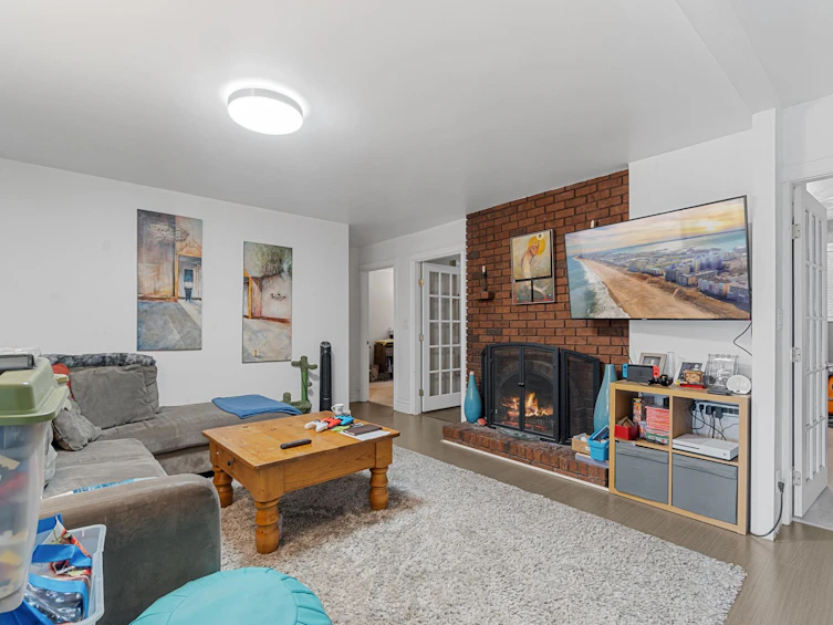 6352 Marine Drive, Burnaby, BC, V3N 2Y3 - 13