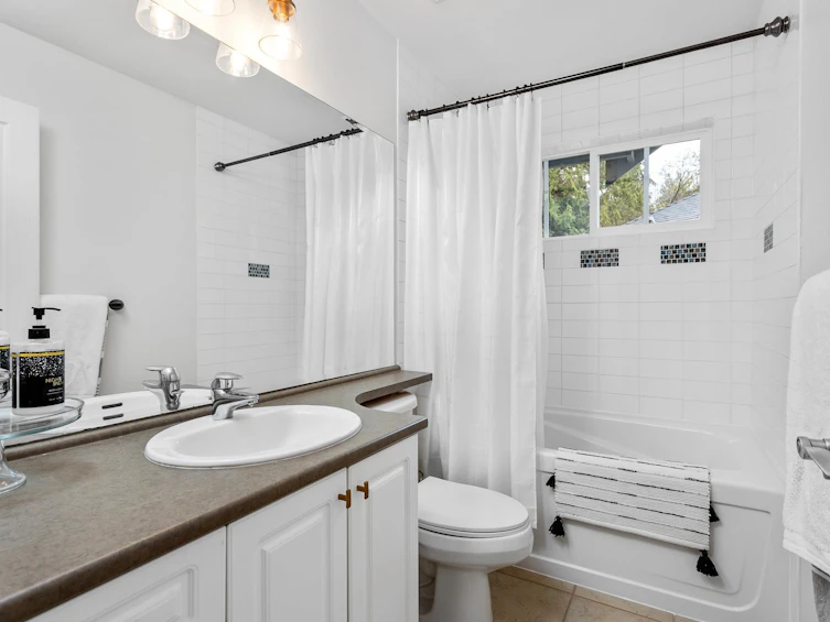 3293 Canterbury Lane, Coquitlam, BC, V3B 8E6 - 29