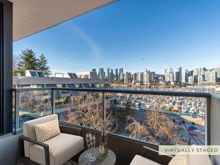 527-666 Leg In Boot Square, Vancouver, BC, V5Z 4B3 - 2