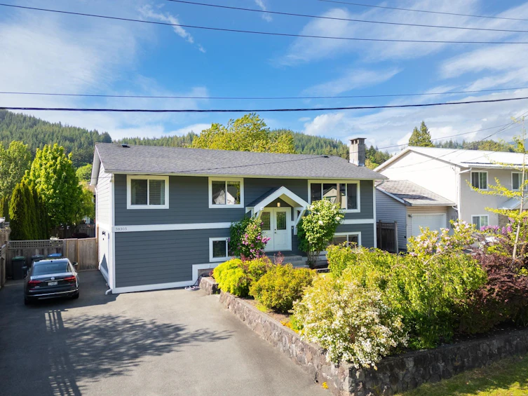 38305 Fir Street, Squamish, BC, V8B 0W9 - 36