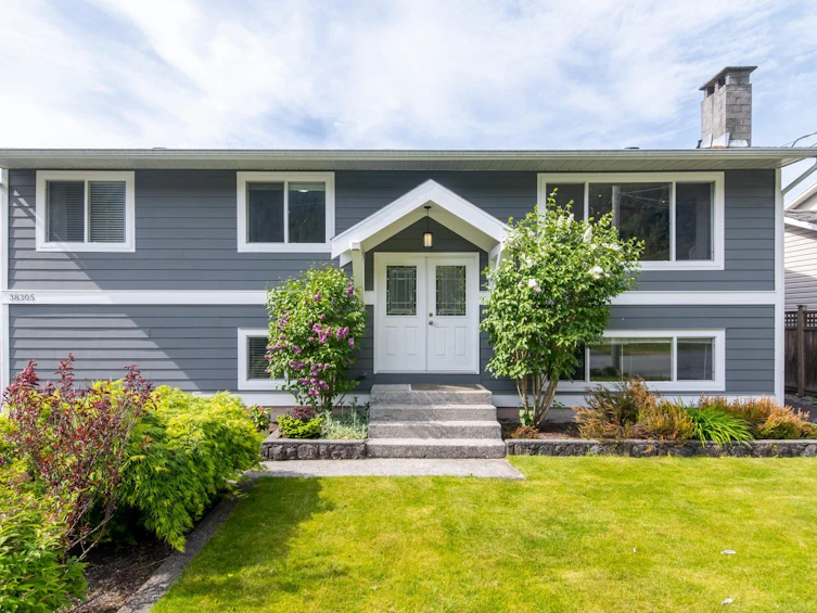 38305 Fir Street, Squamish, BC, V8B 0W9 - 3