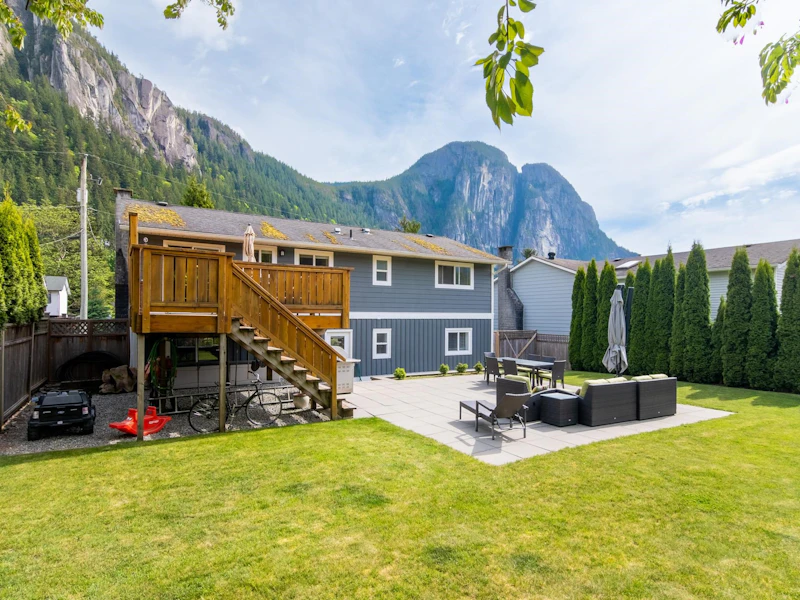 38305 Fir Street, Squamish BC V0N 0C2