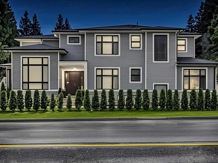 950 Foster Avenue, Coquitlam, BC, V3J 2M2 - 4