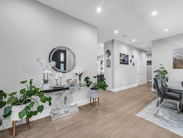 950 Foster Avenue, Coquitlam, BC, V3J 2M2 - 14