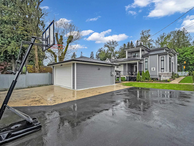 950 Foster Avenue, Coquitlam, BC, V3J 2M2 - 10