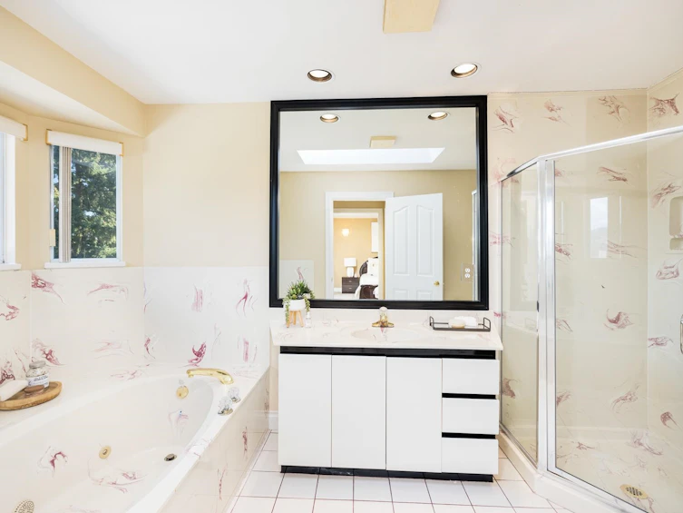 1431 Pinetree Way, Coquitlam, BC, V3E 2T6 - 27