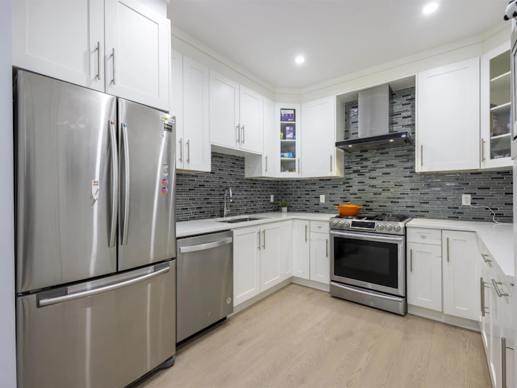 7588 13th Street, Burnaby, BC, V3N 0H3 - 6
