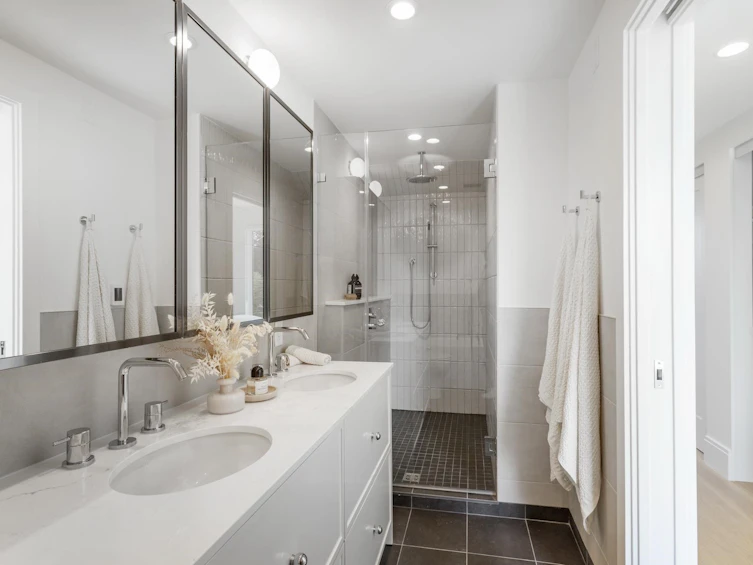 585 W 26th Avenue, Vancouver, BC, V5Z 2E4 - 33