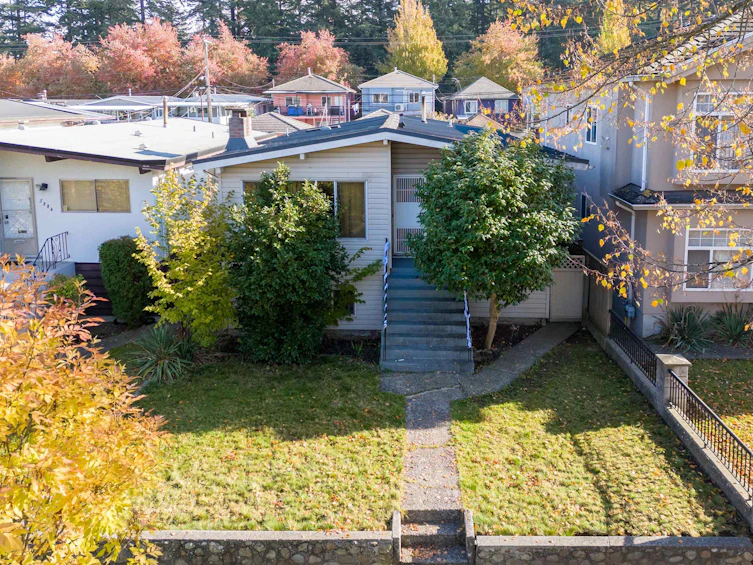 5888 Ormidale Street, Vancouver, BC, V5R 4R3 - 39
