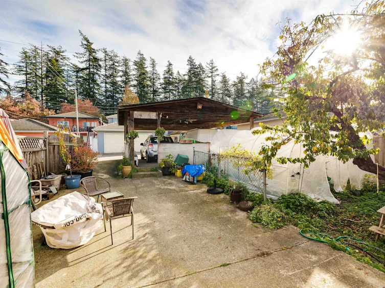 5888 Ormidale Street, Vancouver, BC, V5R 4R3 - 4