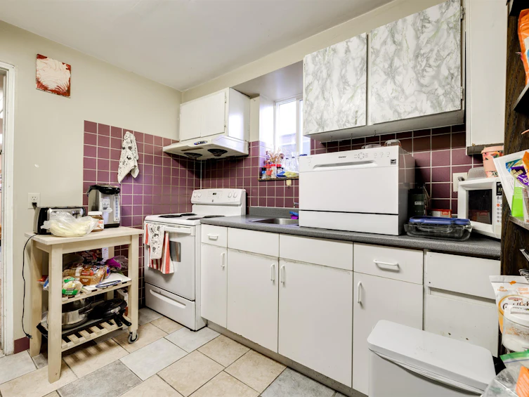 5888 Ormidale Street, Vancouver, BC, V5R 4R3 - 22
