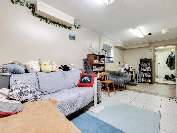 5888 Ormidale Street, Vancouver, BC, V5R 4R3 - 26