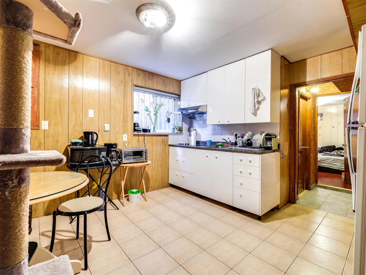 5888 Ormidale Street, Vancouver, BC, V5R 4R3 - 16