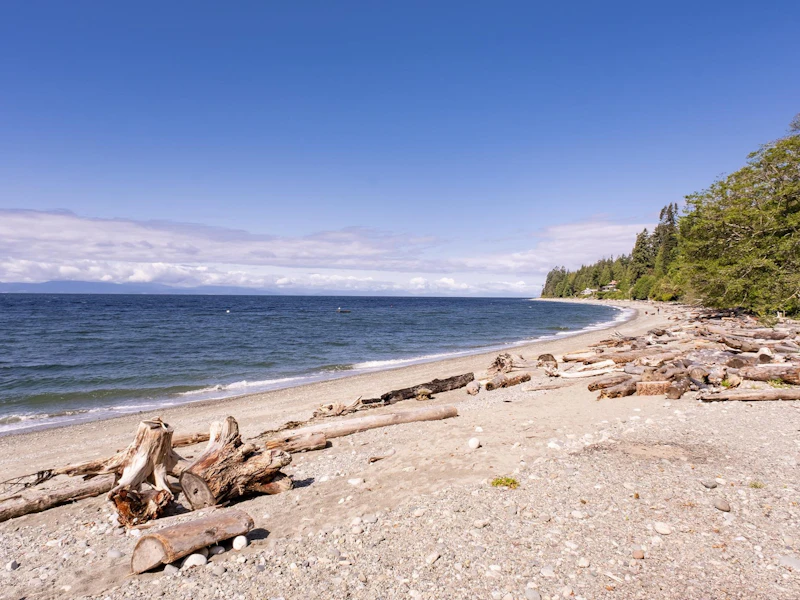 2028 Ocean Beach Espl, Gibsons BC