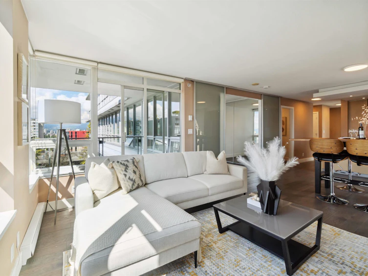 704-1530 W 8th Avenue, Vancouver, BC, V6J 5M6 - 3