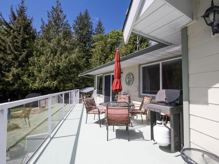 2556 Lower Road, Roberts Creek, BC, V0N 2W4 - 27