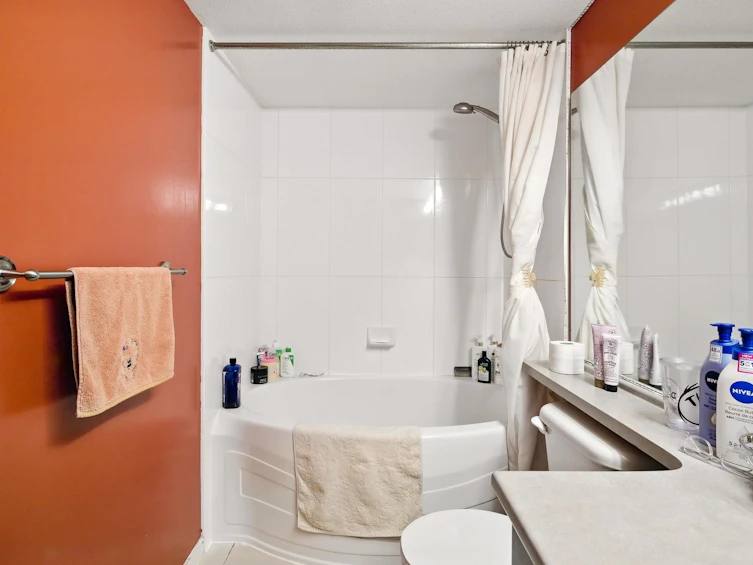 107-9329 University Crescent, Burnaby, BC, V5A 4Y4 - 19