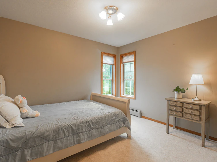 6865 Grant Place, Burnaby, BC, V5B 4X4 - 24
