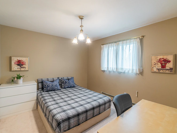 6865 Grant Place, Burnaby, BC, V5B 4X4 - 22