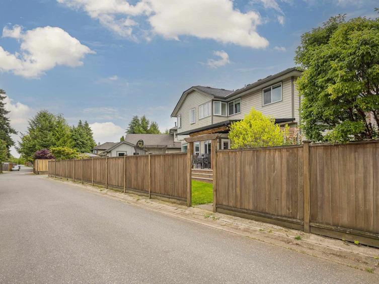 18915 63b Avenue, Surrey, BC, V3S 7W3 - 35