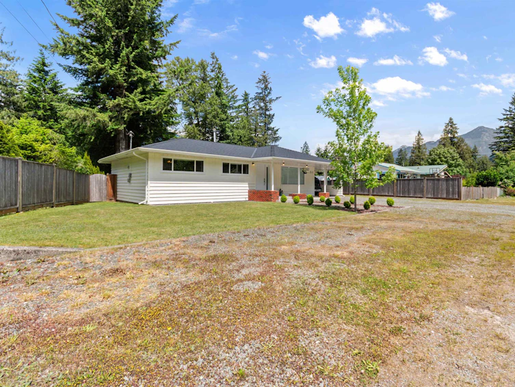 63685 Old Yale Road, Hope, BC, V0X 1L2 - 39