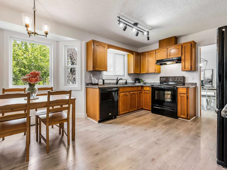 44983 Cumberland Avenue, Chilliwack, BC, V2R 3C2 - 4