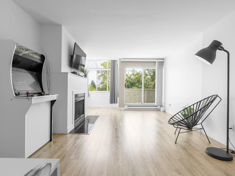 320-7471 Blundell Road, Richmond, BC, V6Y 1J6 - 3