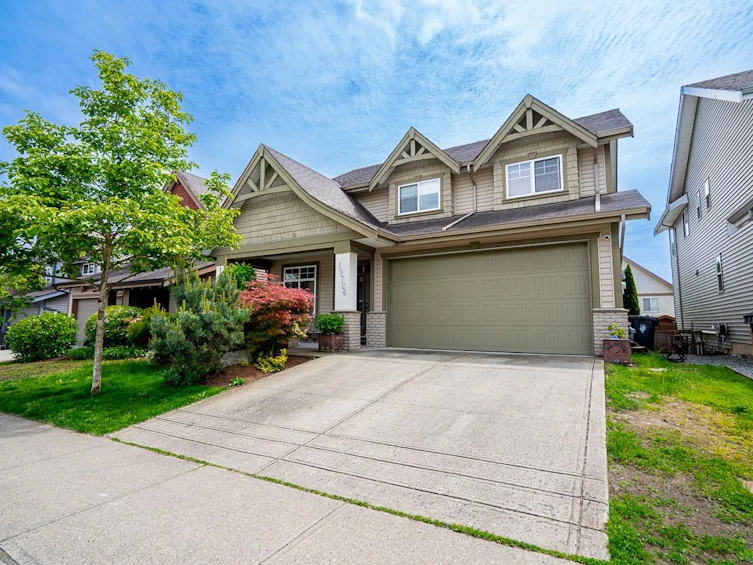 19726 70 Avenue, Langley, BC, V2Y 3E8 - 3