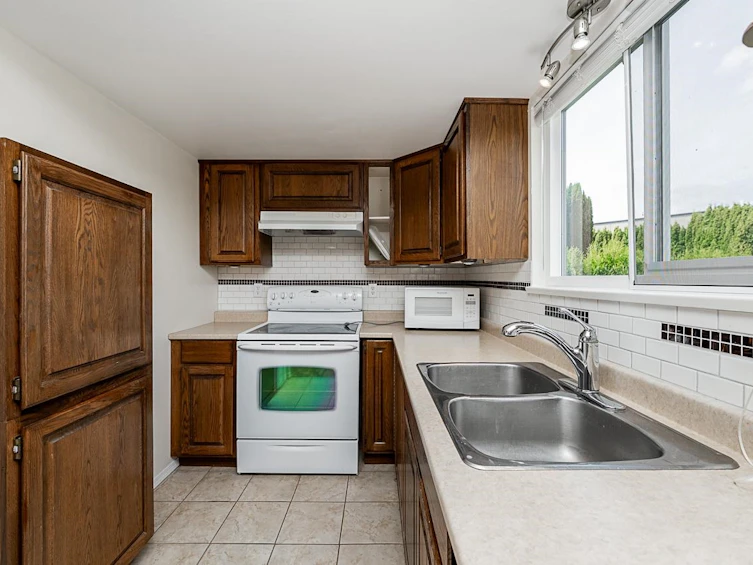 7652 Sapphire Drive, Chilliwack, BC, V2R 3A7 - 28