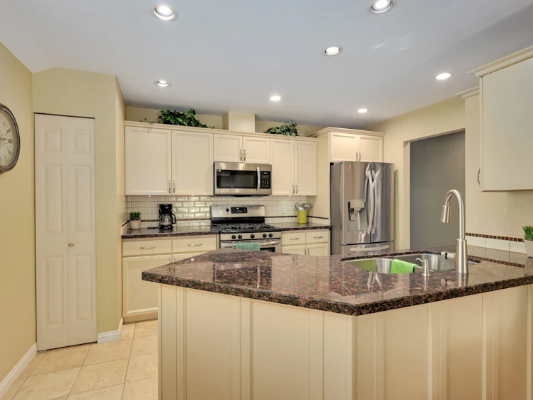 16-101 Parkside Drive, Port Moody, BC, V3H 4W6 - 9