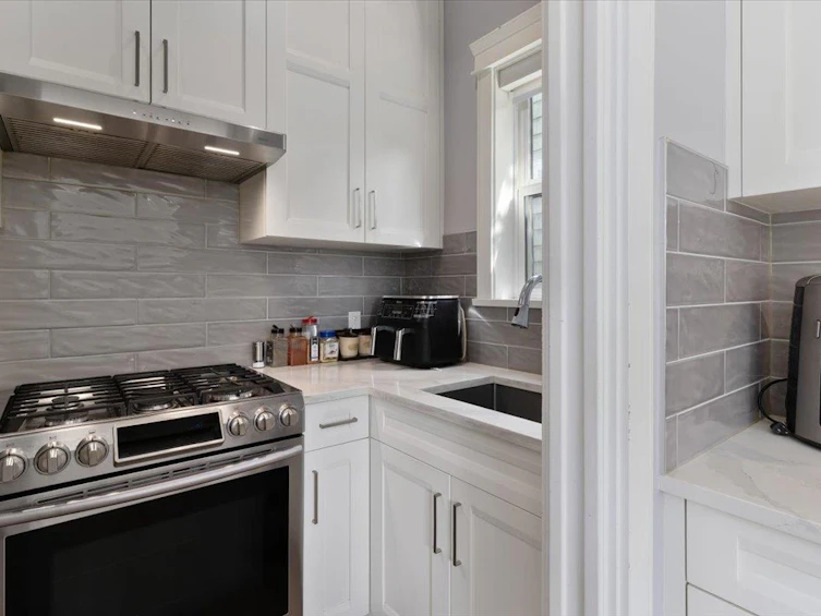 1604 Hamilton Street, New Westminster, BC, V3M 2N8 - 9
