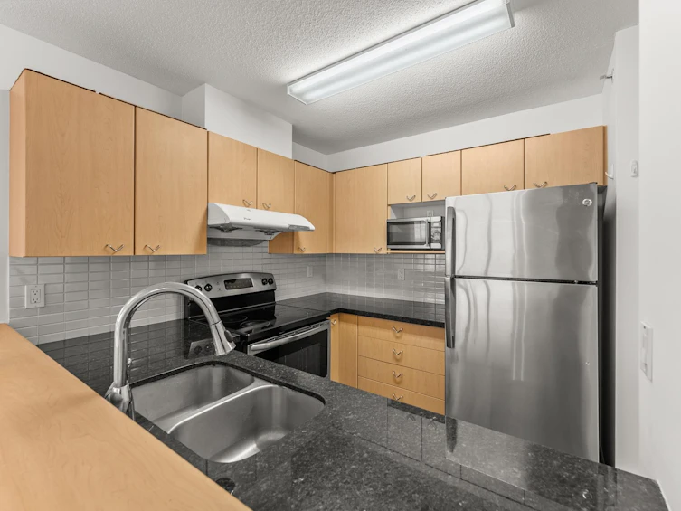 1209-8180 Granville Avenue, Richmond, BC, V6Y 4G1 - 4