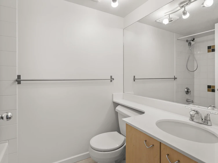1209-8180 Granville Avenue, Richmond, BC, V6Y 4G1 - 6